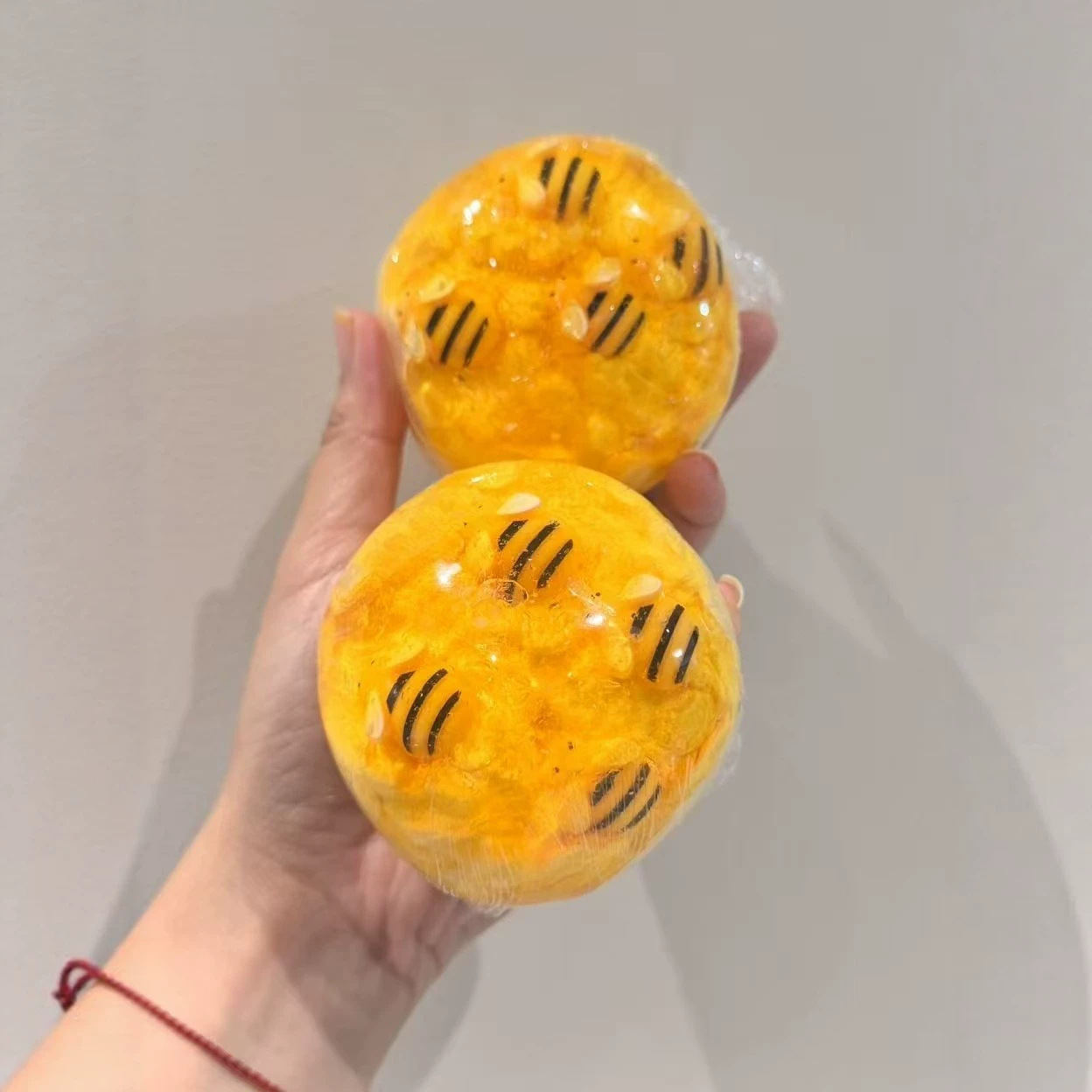 Boule anti-stress moelleuse en - Party Games Spy avis et prix